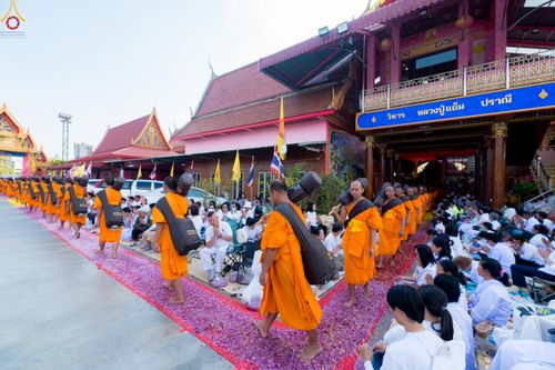 ภาพ No.295046:วันที่ 14 มกราคม พ.ศ. 2569 พิธีต้อนรับพระธรรมยาตรา อนุสรณ์สถานลำดับที่ 4  สถานที่เกิดด้วยกายธรรม ณ วัดโบสถ์บน ต.บางคูเวียง จ.นนทบุรี ในโครงการธรรมยาตรา กตัญญูบูชา มหาปูชนียาจารย์ พระมงคลเทพมุนี(สด จนฺทสโร) พระผู้ปราบมาร อนุสรณ์สถาน 7 แห่ง ปีที่ 14