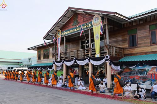 ภาพ No.287786:วันที่ 3 มกราคม พ.ศ. 2569 พิธีต้อนรับพระธรรมยาตรา ครั้งที่ 2 (ภาพชุดที่ 2) ในโครงการธรรมยาตรา กตัญญูบูชา มหาปูชนียาจารย์ พระมงคลเทพมุนี(สด จนฺทสโร) พระผู้ปราบมาร อนุสรณ์สถาน 7 แห่ง ปีที่ 14 ณ อนุสรณ์สถานมหาวิหารพระมงคลเทพมุนี (โลตัสแลนด์) อ.สองพี่น้อง จ.