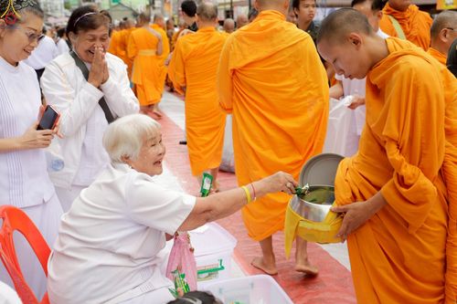 ภาพ No.245463:วันอาทิตย์ที่ 14 กันยายน พ.ศ. 2568 ตักบาตรพระ 555 รูป มหากุศล  น้อมถวายเป็นพุทธบูชา ณ หอนาฬิกาเบตง อ.เบตง จ.ยะลา