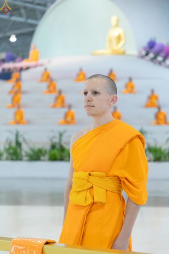 ภาพ No.240906:วันพุธที่ 27 สิงหาคม พ.ศ. 2568 พิธีทอดผ้าป่าเพื่อสร้างอาคาร  82 ปี หลวงพ่อธัมมชโย สมทบกฐินวัดพระธรรมกาย และกฐิน 30,000 วัดทั่วประเทศ ครั้งที่ 1