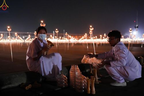 ภาพ No.125577:V.27 มาฆะ สาธุ  การรับบุญเตรียมงาน ปฎิบัติงาน เก็บงาน ของเจ้าหน้าที่หน่วยงานต่างๆ เพื่อวันมาฆบูชา วันเสาร์ที่ 24 กุมภาพันธ์  พ.ศ. 2567 ณ วัดพระธรรมกาย จ.ปทุมธานี