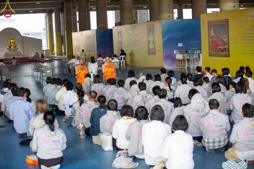 ภาพ No.121061:V.20 เป็นปลื้ม การเตรียมงาน เก็บงาน การรับบุญของเจ้าหน้าที่หน่วยงานต่างๆ เพื่อโครงการธรรมยาตรา กตัญญูบูชา มหาปูชนียาจารย์ พระมงคลเทพมุนี (สด จนฺทสโร) พระผู้ปราบมาร อนุสรณ์สถาน 7 แห่ง ปีที่ 12 ระหว่างวันที่ 2 - 31 มกราคม พ.ศ.2567