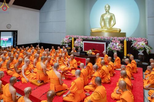 ภาพ No.167916:พิธีทอดกฐิน และ พิธีกรานกฐิน ในวันอาทิตย์ที่ 3 พฤศจิกายน พ.ศ. 2567 ณ วัดพระธรรมกาย จ.ปทุมธานี