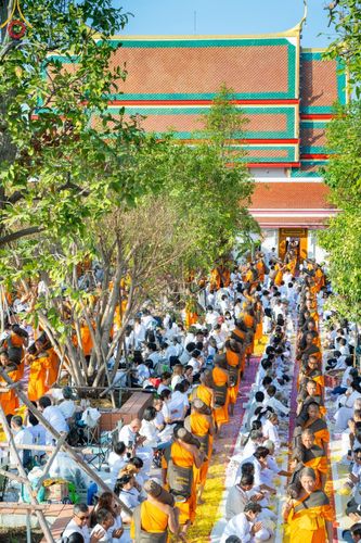 ภาพ No.193402:พิธีต้อนรับพระธรรมยาตรา ณ อนุสรณ์สถาน สถานที่เกิดในเพศสมณะ วัดสองพี่น้อง อำเภอสองพี่น้อง จังหวัดสุพรรณบุรี ในโครงการธรรมยาตรา กตัญญูบูชา มหาปูชนียาจารย์ พระมงคลเทพมุนี(สด จนฺทสโร) พระผู้ปราบมาร อนุสรณ์สถาน 7 แห่ง ปีที่ 13 วันที่ 11 มกราคม พ.ศ. 2568