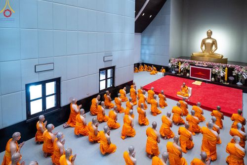 ภาพ No.141477:พิธีบรรพชาอุปสมบท โครงการอุปสมบทหมู่รุ่นผู้บริหาร รุ่นที่ 14 โครงการอุปสมบทหมู่ธรรมทายาท ระดับอุดมศึกษา รุ่นที่ 51 ภาคฤดูฝน ณ โบสถ์พระไตรปิฎก วัดพระธรรมกาย ในวันเสาร์ที่ 15 มิถุนายน พ.ศ. 2567