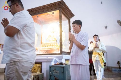 ภาพ No.213044:วันที่ 14 - 15 มีนาคม พ.ศ. 2568 คณะสงฆ์และสามเณรเดินธรรมยาตรา ในโครงการบวชสามเณรเนปาล 500 รูป ไปยังสถานที่รอบมายาเทวีและลุมพินีเกรด ณ ลุมพินี ประเทศเนปาล