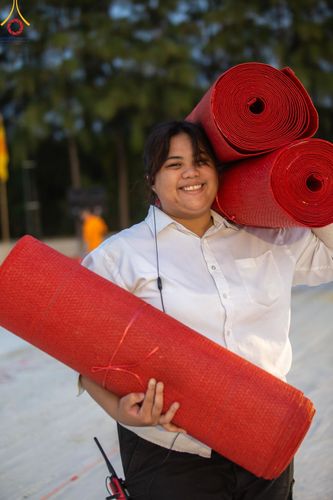 ภาพ No.198866:V.50 สารพัดV สารพัดดี ที่ธรรมยาตรา ในโครงการธรรมยาตรา กตัญญูบูชา มหาปูชนียาจารย์ พระมงคลเทพมุนี(สด จนฺทสโร) พระผู้ปราบมาร อนุสรณ์สถาน 7 แห่ง ปีที่ 13 ระหว่างวันที่ 2-31 มกราคม พ.ศ. 2568