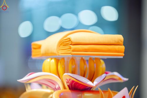 ภาพ No.167636:พิธีตักบาตรและพิธีบูชาข้าวพระ ในวันอาทิตย์ที่ 3 พฤศจิกายน พ.ศ. 2567 ณ วัดพระธรรมกาย