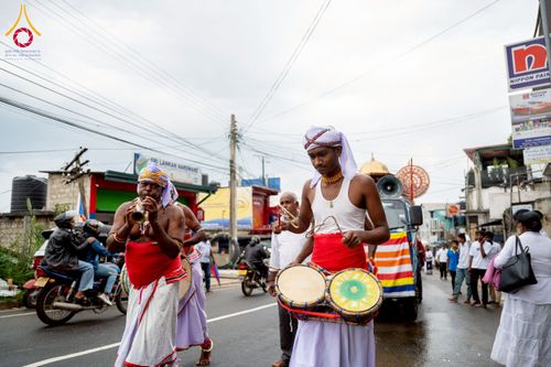 ภาพ No.226394:วันที่ 7-10 พฤษภาคม พ.ศ. 2568 โครงการเดินธรรมยาตรา สยาม-ลังกา ธรรมยาตรา ฉลองเทศกาลวิสาขบูชาแห่งชาติ ศรีลังกา บูชาธรรม 81 ปี หลวงพ่อธัมมชโย เมืองนูวราอิลิยา ประเทศศรีลังกา