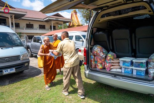 ภาพ No.208600:พิธีถวายสังฆทานแด่คณะสงฆ์ 323 วัด ปีที่ 21 ครั้งที่ 174 พิธีมอบกองทุนหนุนแรงใจช่วยครูใต้ ปีที่ 18 ครั้งที่ 138 และพิธีทำบุญอุทิศส่วนกุศลให้ผู้วายชนม์ ณ วัดบุณณาราม(วัดโคกงู) จ.นราธิวาส วันเสาร์ที่ 15 กุมภาพันธ์ พ.ศ.2568