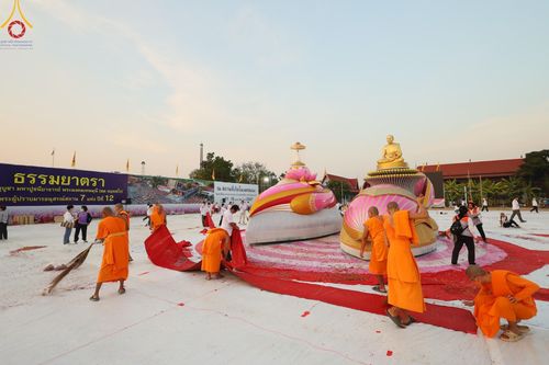 ภาพ No.111751:V.10 เก่งกล้า การเตรียมงาน เก็บงาน การรับบุญของเจ้าหน้าที่หน่วยงานต่างๆ เพื่อโครงการธรรมยาตรา กตัญญูบูชามหาปูชนียาจารย์ พระมงคลเทพมุนี (สด จนฺทสโร) พระผู้ปราบมาร อนุสรณ์สถาน 7 แห่ง ปีที่ 12 ระหว่างวันที่ 2 - 31 มกราคม พ.ศ.2567