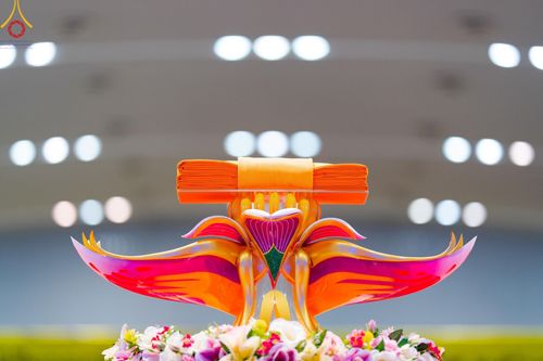 ภาพ No.167846:พิธีทอดกฐิน และ พิธีกรานกฐิน ในวันอาทิตย์ที่ 3 พฤศจิกายน พ.ศ. 2567 ณ วัดพระธรรมกาย จ.ปทุมธานี