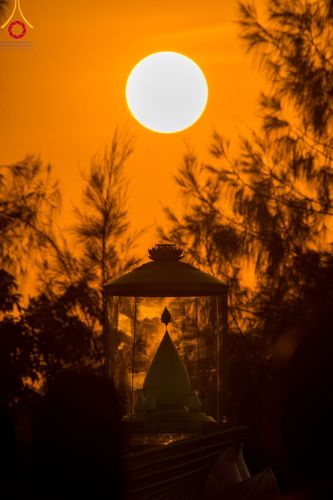 ภาพ No.108005:พิธีต้อนรับพระธรรมยาตรา ในโครงการธรรมยาตรากตัญญูบูชา มหาปูชนียาจารย์ พระมงคลเทพมุนี(สด จนฺทสโร) พระผู้ปราบมาร อนุสรณ์สถาน 7 แห่ง ปีที่ 12 วันที่ 7 มกราคม พ.ศ. 2567 ณ อนุสรณ์สถานคลองบางนางแท่น  อ.สามพราน จ.นครปฐม