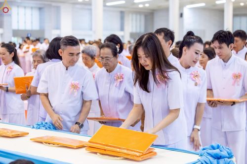 ภาพ No.244071:วันอาทิตย์ที่ 7 กันยายน พ.ศ. 2568 พิธีทอดผ้าป่าสมทบกฐินวัดพระธรรมกาย และสมทบกฐิน 30,000 วัดทั่วไทย ครั้งที่ 2 ณ ห้องแก้วสารพัดนึก 1 วัดพระธรรมกาย