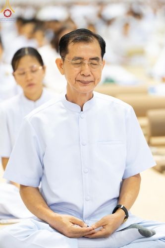 ภาพ No.137311:พิธีตักบาตร และปฏิบัติธรรม ในวันวิสาขบูชา วันพุธที่ 22 พฤษภาคม พ.ศ. 2567 ( วันพระขึ้น15 ค่ำ เดือน 6 ) ณ วัดพระธรรมกาย จ.ปทุมธานี