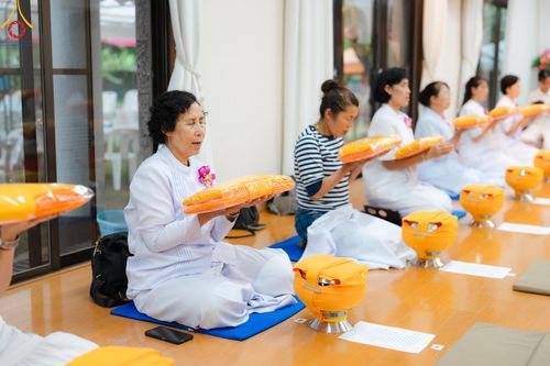 ภาพ No.147571:พิธีตัดปอยผม ขอขมา มอบบาตร ผ้าไตร โครงการปฐมอุปสมบท สมโภชอุโบสถ บูชาธรรม 80 ปี หลวงพ่อธัมมชโย ณ วัดพระธรรมกายโทชิหงิ ประเทศญี่ปุ่น วันพฤหัสบดีที่ 8 สิงหาคม พ.ศ. 2567