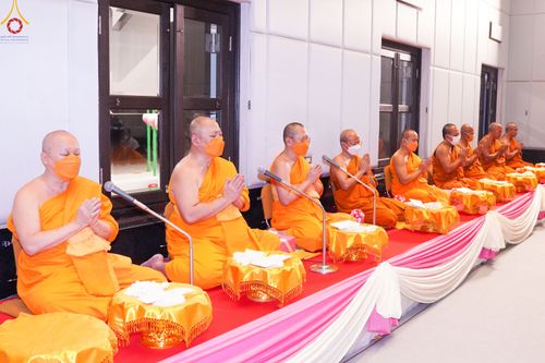 ภาพ No.78584:พิธีต้อนรับสัญญาบัตร พัดยศ ผ้าไตรและถวายมุทิตาสักการะฯ พระครูสิทธิรัตนวิเทศ และ พระครูวิเทศสันติคุณ วันอังคารที่ 28 มีนาคม พ.ศ. 2566 ณ อุโบสถวัดพระธรรมกาย