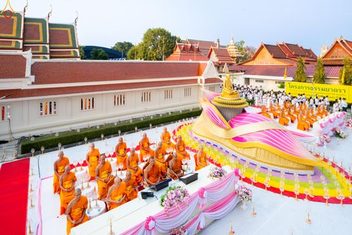 ภาพ No.296854:วันที่ 17 มกราคม พ.ศ. 2569 พิธีจุดประทีปถวายเป็นพุทธบูชา และบูชาธรรมมหาปูชนียาจารย์  ณ วัดโบสถ์บน ต.บางคูเวียง จ.นนทบุรี อนุสรณ์สถานลำดับที่ 4 สถานที่เกิดด้วยกายธรรม ในโครงการธรรมยาตรา กตัญญูบูชา มหาปูชนียาจารย์ พระมงคลเทพมุนี(สด จนฺทสโร) พระผู้ปราบมาร อ