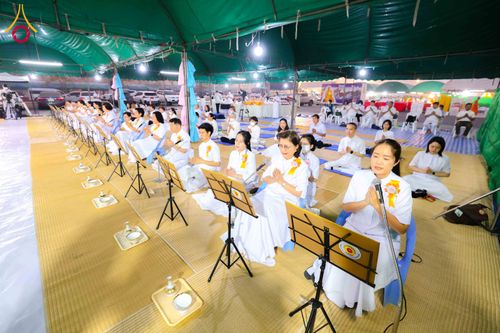 ภาพ No.298605:วันที่ 20 มกราคม พ.ศ. 2569 พิธีถวายภัตตาหารเป็นสังฆทาน แด่พระธรรมยาตรา ณ อนุสรณ์สถานบางปลา วัดบางปลา อำเภอบางเลน จังหวัดนครปฐม ในโครงการธรรมยาตรา กตัญญูบูชา มหาปูชนียาจารย์ พระมงคลเทพมุนี(สด จนฺทสโร) พระผู้ปราบมาร อนุสรณ์สถาน 7 แห่ง ปีที่ 14