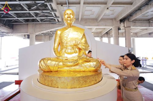 ภาพ No.311528:วันจันทร์ที่ 23 กุมภาพันธ์ พ.ศ. 2569 เปิดโลกทัศน์ผู้บริหารสถานศึกษายุคใหม่ เรียนรู้ต้นแบบการพัฒนาคนผ่านพลัง “บวร–V-Star” ผู้เข้ารับการพัฒนาตามโครงการ สพฐ. ศึกษาดูงานวัดพระธรรมกาย เสริมภาวะผู้นำคุณธรรมสู่การบริหารโรงเรียนอย่างยั่งยืน ณ อาคาร 100 ปี คุณยาย