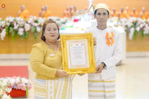ภาพ No.327796:วันที่ 3 พฤษภาคม พ.ศ.2569 พิธีรับมอบพระบรมสารีริกธาตุ จากสาธารณรัฐแห่งสหภาพเมียนมา ณ ห้องแก้วสารพัดนึก วัดพระธรรมกาย
