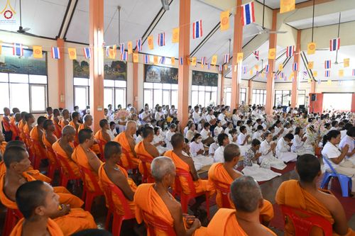 ภาพ No.293404:วันที่ 12 มกราคม พ.ศ. 2569 พิธีทอดผ้าป่าทำนุบำรุงศาสนสถาน ณ วัดผาสุการาม อ.บางเลน จ.นครปฐม ในโครงการธรรมยาตรา กตัญญูบูชา มหาปูชนียาจารย์ พระมงคลเทพมุนี(สด จนฺทสโร) พระผู้ปราบมาร อนุสรณ์สถาน 7 แห่ง ปีที่ 14