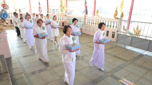 ภาพ No.291198:วันที่ 9 มกราคม พ.ศ. 2569 พิธีทอดผ้าป่าทำนุบำรุงศาสนสถาน ณ วัดนาราภิรมย์ อ.บางเลน จ.นครปฐม ในโครงการธรรมยาตรา กตัญญูบูชา มหาปูชนียาจารย์ พระมงคลเทพมุนี(สด จนฺทสโร) พระผู้ปราบมาร อนุสรณ์สถาน 7 แห่ง ปีที่ 14