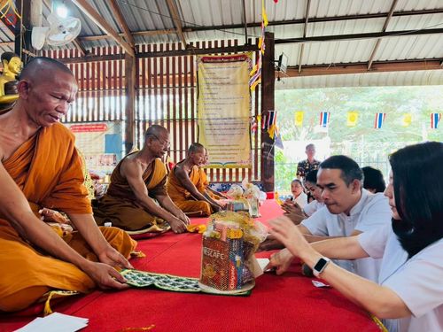 ภาพ No.282013:วันที่ 2 พฤศจิกายน พ.ศ. 2568 พิธีทอดกฐินสามัคคีทั่วไทย 30,000 วัด  โดยคณะศิษยานุศิษย์ บูชาธรรม 81 ปี  หลวงพ่อธัมมชโย ณ วัดมงคลเทพาราม (วัดปากน้ำ) อ.หาดใหญ่ จ.สงขลา