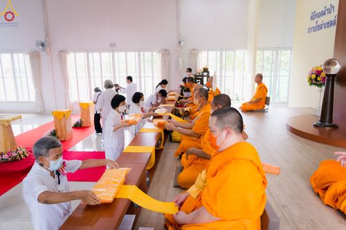 ภาพ No.78030:พิธีทอดผ้าป่า ถวายโซล่าเซลล์ และพิธีถวายกองทุนสนับสนุนการบวชสามเณรภาคฤดูร้อน ณ ศูนย์ปฎิบัติธรรมธาราสายไหม กทม. วันเสาร์ที่ 18 มีนาคม พ.ศ.2566