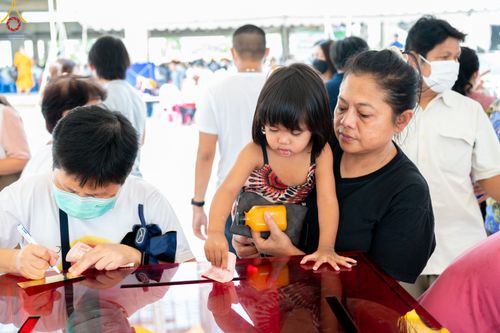 ภาพ No.79474:พิธีเททองหล่อพระประธาน ประจำอุโบสถวัดสายสุวพรรณ ณ มณฑลพิธีฯ ธรรมอุทยาน สัตตมหาสถาน หน้าอุโบสถวัดสายสุวพรรณ ต.คลองสี่ อ.คลองหลวง จ.ปทุมธานี วันเสาร์ที่ 1 เมษายน พ.ศ. 2566