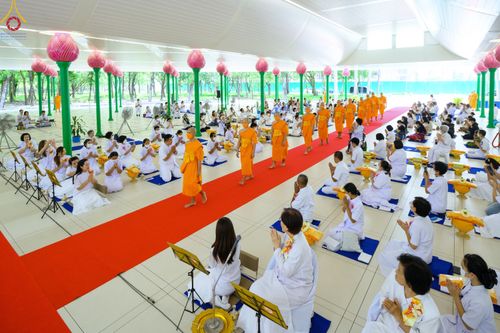 ภาพ No.81684:พิธีอุปสมบทอุทิศชีวิต สามเณรเปรียญธรรม 11 รูป ในวันวิสาขบูชา วันเสาร์ที่ 3 มิถุนายน 2566 ณ อุโบสถพระไตรปิฎก วัดพระธรรมกาย จ.ปทุมธานี