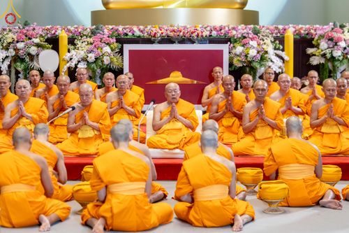 ภาพ No.137843:พิธีอุปสมบทสามเณรอุทิศชีวิต 11 รูป วันวิสาขบูชา พุธที่ 22 พฤษภาคม พ.ศ.2567 ณ อุโบสถ วัดพระธรรมกาย