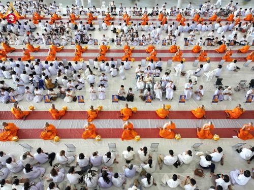 ภาพ No.321438:วันเสาร์ที่ 11 เมษายน พ.ศ.2569 พิธีขอบรรพชา พิธีขอสรณคมณ์และศีล, พิธีถวายบาตร พิธีอุปสมบท โครงการอุปสมบทหมู่ บูชาธรรมหลวงพ่อธัมมชโย พ.ศ.2569 โครงการอุปสมบทหมู่ธรรมทายาท ระดับอุดมศึกษา รุ่น 53 (ภาคฤดูร้อน) ณ วัดพระธรรมกาย ปทุมธานี