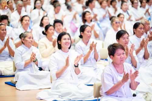 ภาพ No.344430:วันที่ 21-23 สิงหาคม พ.ศ. 2569 สัมมนารวมใจผู้นำบุญ บูชาธรรม 82 ปี หลวงพ่อธัมมชโย รุ่นที่ 1 กฐินสามัคคีทั่วไทย 30,000 วัด โครงการอุปสมบทบูชาธรรมมหาปูชนียาจารย์ 3,000 รูป  ณ ศูนย์ปฏิบัติธรรมเวิล์ดพีช วัลเล่ย์ จ.นครราชสีมา