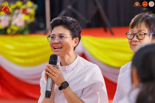 ภาพ No.282135:วันที่ 22 ธันวาคม พ.ศ.2568 พิธีปิดโครงการอบรมอุบาสิการุ่นที่ 1 อินโดนีเซีย