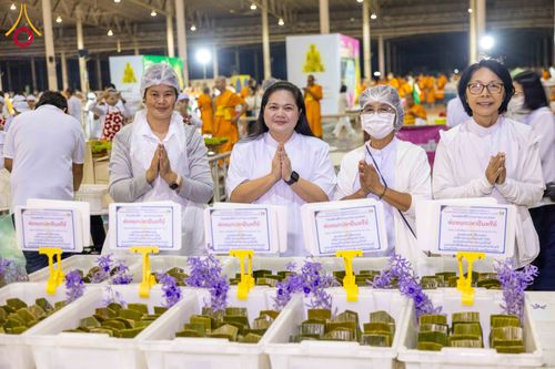 ภาพ No.305456:วันที่ 29 มกราคม พ.ศ. 2569 พิธีถวายภัตตาหารเป็นสังฆทาน แด่พระธรรมยาตรา ณ วัดพระธรรมกาย  จังหวัดปทุมธานี ในโครงการธรรมยาตรา กตัญญูบูชา มหาปูชนียาจารย์ พระมงคลเทพมุนี(สด จนฺทสโร) พระผู้ปราบมาร อนุสรณ์สถาน 7 แห่ง ปีที่ 14