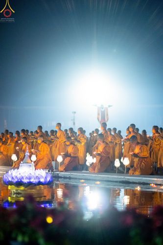 ภาพ No.75358:พิธีจุดประทีปถวายเป็นพุทธบูชา และบูชาธรรมมหาปูชนียาจารย์ ในโครงการธรรมยาตรากตัญญูบูชา มหาปูชนียาจารย์ พระมงคลเทพมุนี(สด จนฺทสโร) พระผู้ปราบมาร ปีที่ 11 ณ อนุสรณ์สถานลำดับที่ 7 สถานที่ขยายวิชชาธรรมกาย วัดพระธรรมกาย จ.ปทุมธานี วันที่ 31 มกราคม พ.ศ. 2566