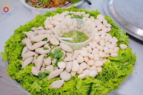 ภาพ No.301871:วันที่ 24 มกราคม พ.ศ. 2569 พิธีถวายภัตตาหารเป็นสังฆทาน แด่พระธรรมยาตรา ณ อนุสรณ์สถานบางปลา วัดบางปลา อำเภอบางเลน จังหวัดนครปฐม ในโครงการธรรมยาตรา กตัญญูบูชา มหาปูชนียาจารย์ พระมงคลเทพมุนี(สด จนฺทสโร) พระผู้ปราบมาร อนุสรณ์สถาน 7 แห่ง ปีที่ 14