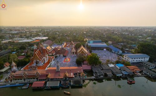 ภาพ No.296957:วันที่ 17 มกราคม พ.ศ. 2569 พิธีจุดประทีปถวายเป็นพุทธบูชา และบูชาธรรมมหาปูชนียาจารย์  ณ วัดโบสถ์บน ต.บางคูเวียง จ.นนทบุรี อนุสรณ์สถานลำดับที่ 4 สถานที่เกิดด้วยกายธรรม ในโครงการธรรมยาตรา กตัญญูบูชา มหาปูชนียาจารย์ พระมงคลเทพมุนี(สด จนฺทสโร) พระผู้ปราบมาร อ