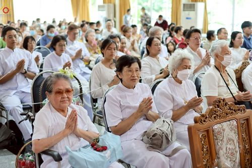 ภาพ No.257610:วันที่ 18 ตุลาคม พ.ศ. 2568 พิธีทอดกฐินสามัคคีทั่วไทย 30,000 วัด โดยคณะศิษยานุศิษย์ บูชาธรรม 81 ปี หลวงพ่อธัมมชโย ณ วัดน้อยนางหงษ์ แขวงบางยี่ขัน  เขตบางพลัด จ.กรุงเทพมหานคร