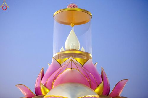 ภาพ No.192920:พิธีตักบาตรพระธรรมยาตรา ณ อนุสรณ์สถานคลองบางนางแท่น อ.สามพราน จ.นครปฐม ในโครงการธรรมยาตรา กตัญญูบูชา มหาปูชนียาจารย์ พระมงคลเทพมุนี(สด จนฺทสโร) พระผู้ปราบมาร อนุสรณ์สถาน 7 แห่ง ปีที่ 13 วันที่ 11 มกราคม พ.ศ.2568