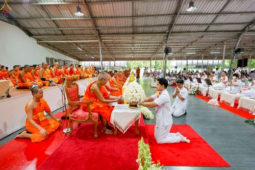 ภาพ No.228103:วันอาทิตย์ที่ 8 มิถุนายน พ.ศ. 2568 พิธีตักบาตรพระ 500 รูป ปีที่ 10 ณ ธุดงคสถานล้านนา อำเภอสันทราย จังหวัดเชียงใหม่