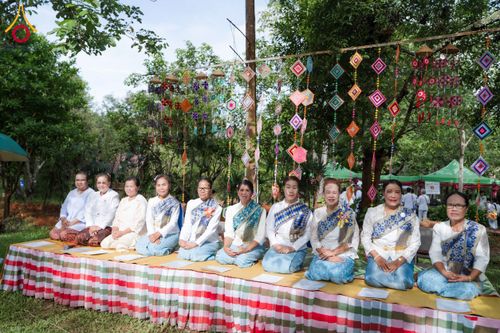 ภาพ No.165608:พิธีทอดกฐินศูนย์ปฏิบัติธรรมแก้วภูเรือ จ.เลย ในโครงการกฐินสามัคคีทั่วไทย 30,000 วัด บูชาธรรม 80 ปี หลวงพ่อธัมมชโย โดยคณะศิษยานุศิษย์วัดพระธรรมกาย วันที่ 20 ตุลาคม พ.ศ. 2567