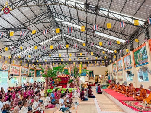 ภาพ No.181884:พิธีทอดกฐิน ณ วัดอมราวาส ต.บ้านคู อ.นาโพธิ์ จ.บุรีรัมย์ ในโครงการทอดกฐินสามัคคีทั่วไทย 30,000 วัด บูชาธรรม 80 ปี หลวงพ่อธัมมชโย โดยคณะศิษยานุศิษย์วัดพระธรรมกาย วันที่ 8 พฤศจิกายน พ.ศ. 2567