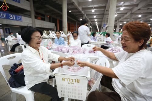 ภาพ No.127413:V.31 ทุ่มเทเพื่อบางกล่ำ การเตรียมงานของเจ้าหน้าที่หน่วยงานต่างๆ  เพื่องานธรรมยาตราอัญเชิญพระบรมสารีริกธาตุ ประดิษฐาน ณ มหารัตนเจดีย์สิริปทุมสวรรค์ (เจดีย์อริยพุทธะ 5 พระองค์) ณ ศูนย์ปฏิบัติธรรมภาคใต้ อ.บางกล่ำ จ.สงขลา ระหว่างวันที่ 9-10 มีนาคม พ.ศ. 2567