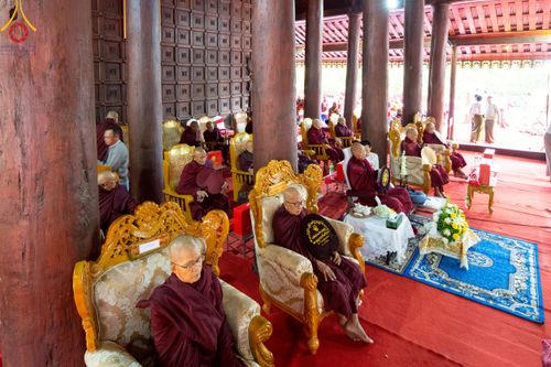 ภาพ No.220066:วันพุธที่ 16 เมษายน พ.ศ. 2568 วัดพระธรรมกายถวายมหาสังฆทาน มอบสิ่งของและทุนทรัพย์กว่า 4 ล้านบาท บรรเทาทุกข์ 181 วัดแผ่นดินไหวเมียนมา