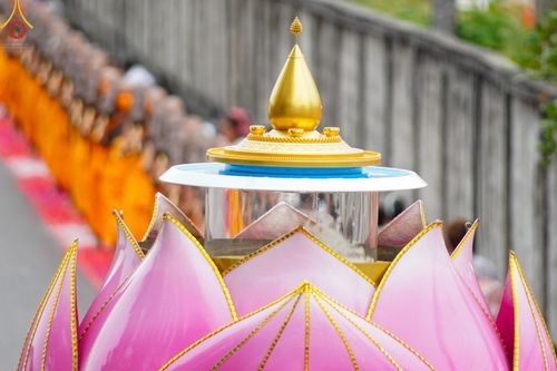 ภาพ No.128447:พิธีอัญเชิญพระบรมสารีริกธาตุ " ใจกลางเมืองนครหาดใหญ่ " เพื่อประดิษฐาน ณ มหารัตนเจดีย์สิริปทุมสวรรค์ (เจดีย์อริยพุทธะ 5 พระองค์) ศูนย์ปฏิบัติธรรมภาคใต้ อ.บางกล่ำ จ.สงขลา  วันที่ 9 มีนาคม พ.ศ. 2567 (ชุดที่ 2)