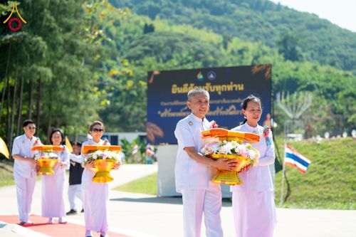 ภาพ No.274906:วันอาทิตย์ที่ 30 พฤศจิกายน พ.ศ. 2568 พิธีทอดผ้าป่า "สร้างองค์พระเจดีย์เพื่อสร้างสันติภาพโลก" ณ ศูนย์ปฏิบัติธรรมระยอง (บ้านช่องลม)