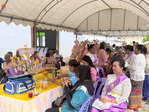 ภาพ No.252463:วันที่ 11 ตุลาคม พ.ศ. 2568 พิธีทอดกฐินสามัคคีทั่วไทย 30,000 วัด โดยคณะศิษยานุศิษย์ บูชาธรรม 81 ปี หลวงพ่อธัมมชโย ณ วัดนางเหล้า จ.สงขลา