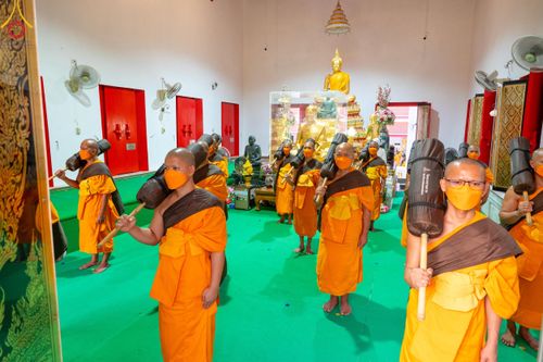 ภาพ No.110780:พระธรรมยาตราร่วมปฏิบัติธรรม และถ่ายภาพหมู่ประวัติศาสตร์ ในโครงการธรรมยาตรากตัญญูบูชา มหาปูชนียาจารย์ พระมงคลเทพมุนี(สด จนฺทสโร) พระผู้ปราบมาร อนุสรณ์สถาน 7 แห่ง ปีที่ 12 วันที่ 12 มกราคม พ.ศ. 2567 ณ วัดสองพี่น้อง จ.สุพรรณบุรี